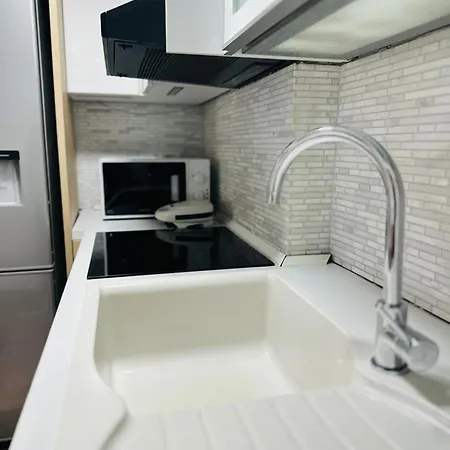 Modern In The Heart Of טיראנה