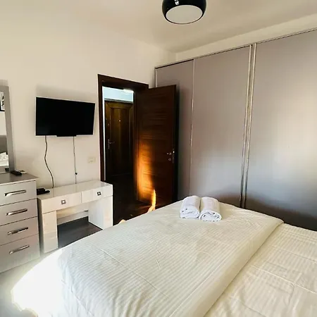 Appartement Modern In The Heart Of *