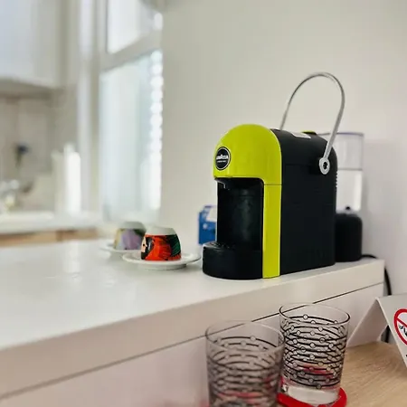 Modern In The Heart Of 아파트 *