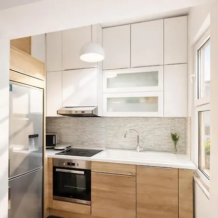 Modern In The Heart Of 티라나